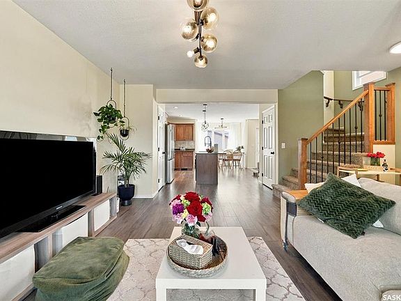 5th image of 215 Coad MANOR