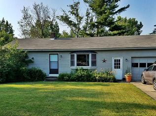 26 Cobbleview Rd, Williamstown, MA 01267