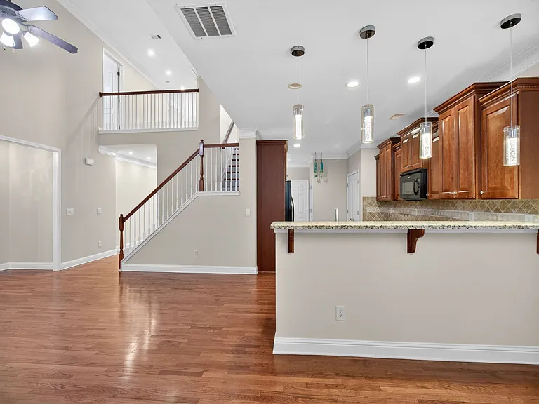 2935 Whitfield Ave — Photo 44