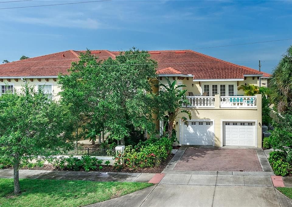 1st image of 636 Golf Dr #636