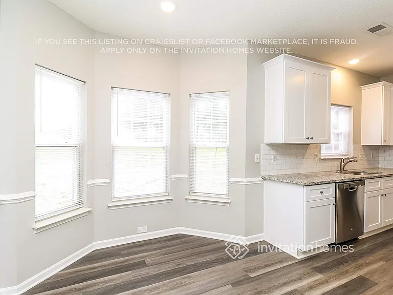 9023 Woodland Park Ln — Photo 8