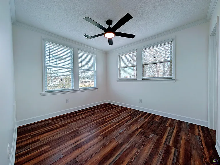 1108C Washington St — Photo 12