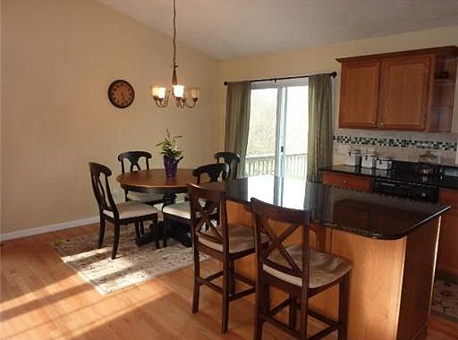 3rd image of 86 Lockwood St