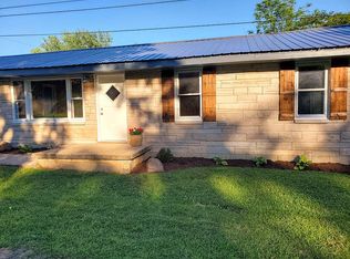 301 3rd St, Elizabethtown, IN 47232