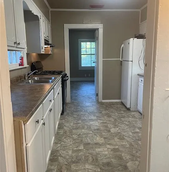 615 Mohawk St — Photo 11
