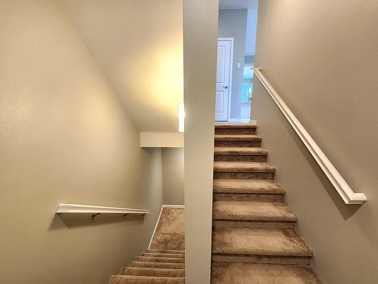 996 Newberry Ln — Photo 4