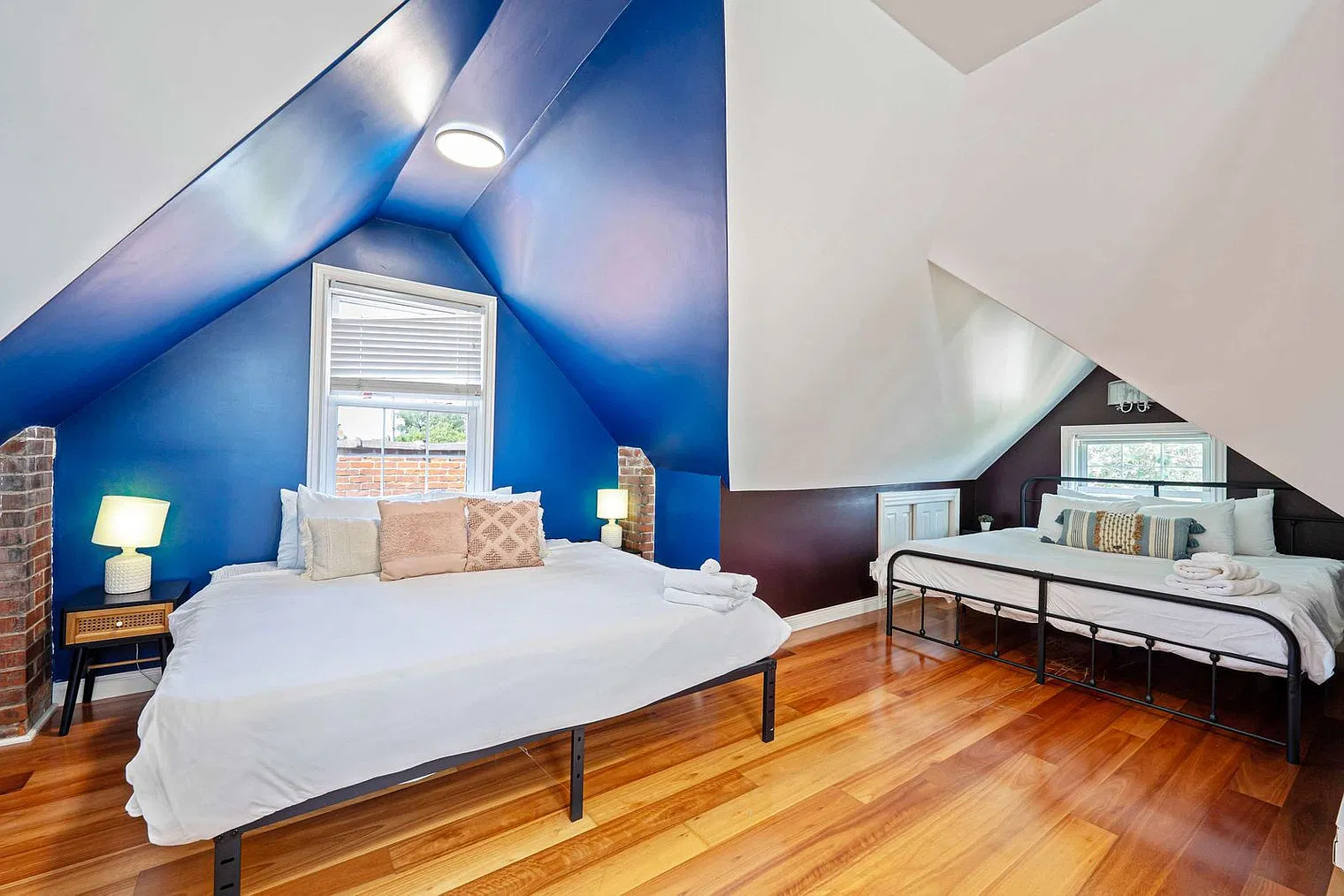6 bed, 3.0 bath, 3498 sqft, $6,464 — Photo 4