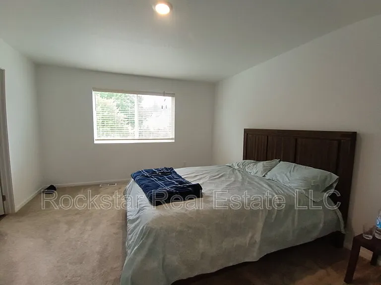 109 W Goldenrod Ave — Photo 17