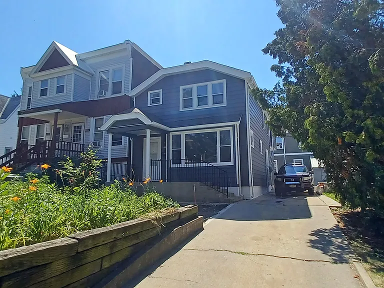 1637 N Humboldt Ave #1 — Photo 1