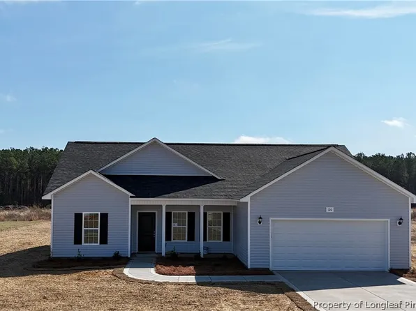120 Orchard Ln, Parkton, NC 28371