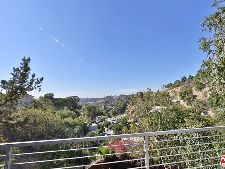 728 Montecito Dr — Photo 17