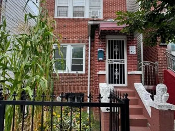861 E 215th St #1, Bronx, NY 10467