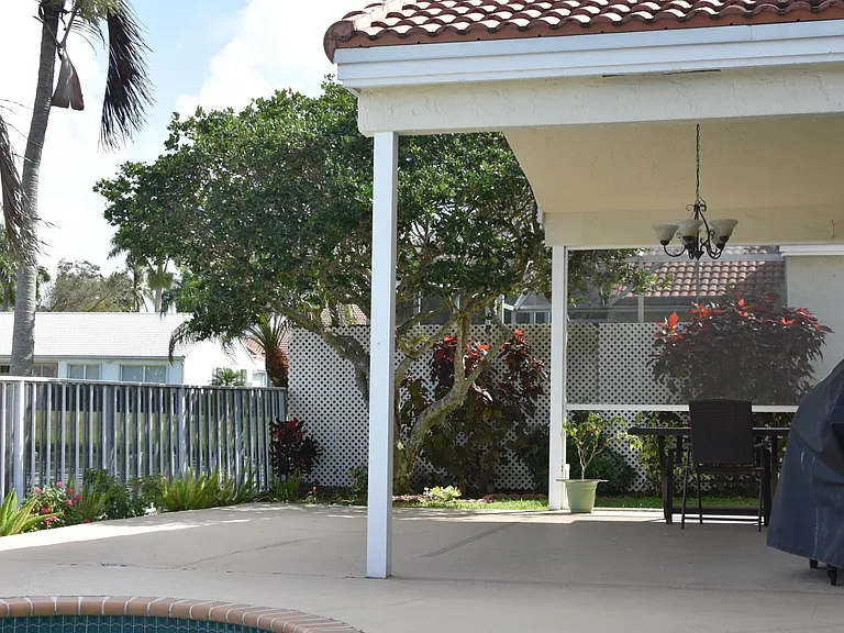 1048 Siena Oaks Cir E — Photo 23