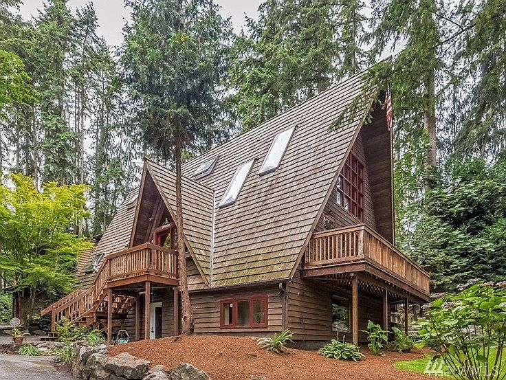 1st image of 16135 SE Newport Way