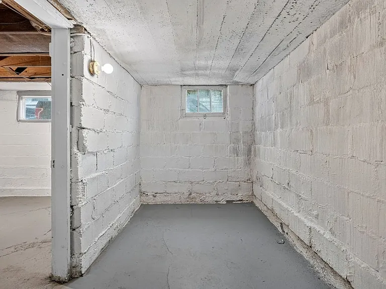 9006 Baroda Ave — Photo 28