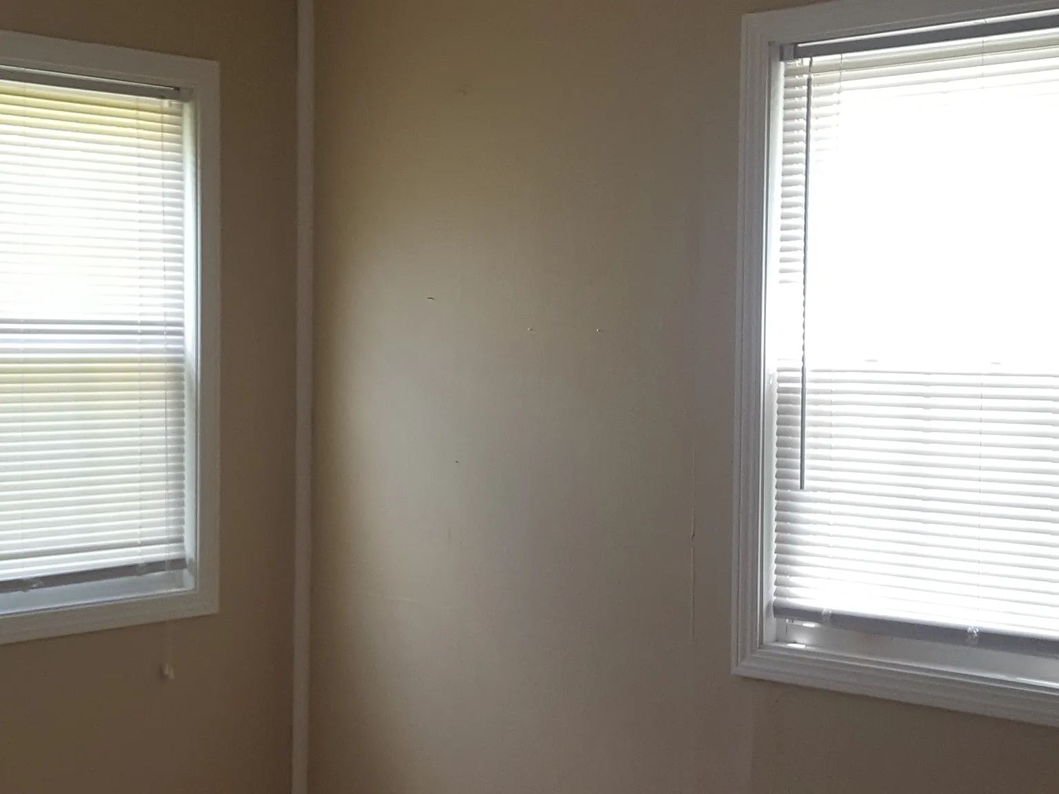 2 Bedroom, 1 Bath House — Photo 3