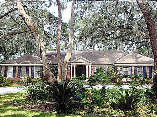 1st image of 9 Fairway Dr