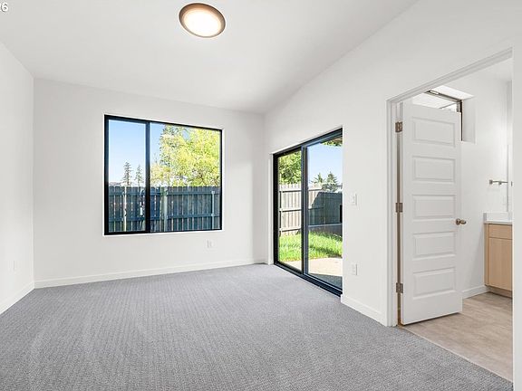 5th image of 5107 NE 113th Loop