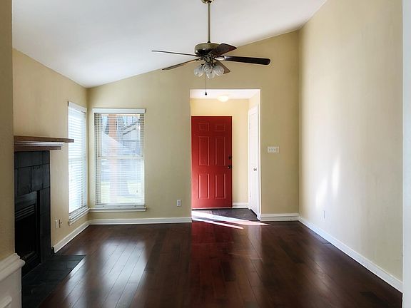 4th image of 1812 Rainy Meadows Dr