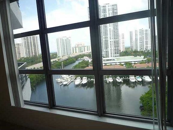 4th image of 3400 NE 192nd St APT 1109