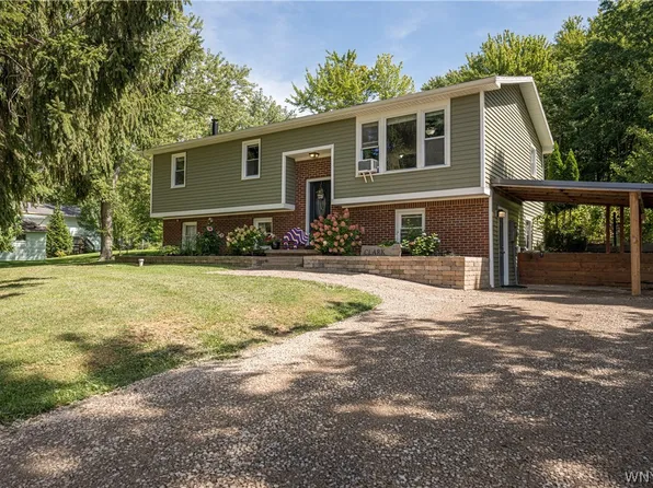 10807 Santello Dr, North Collins, NY 14111