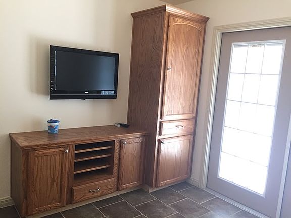 4th image of 4001 Lark Dr