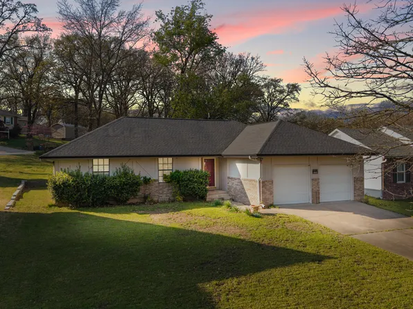 1111 Dogwood Dr, Grove, OK 74344