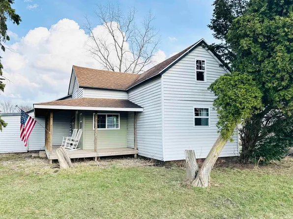 2878 Maple Rd, Plymouth, IN 46563