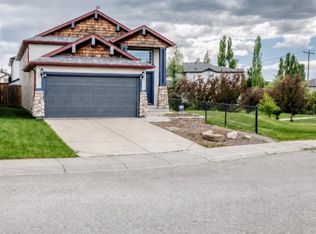 91 W Panamount Gdns NW, Calgary, AB T3K5V5