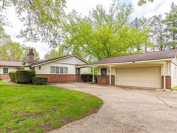 3rd image of 3901 SW 31st St