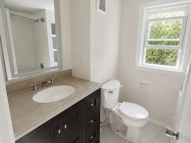 164 Beechwood Ave — Photo 11