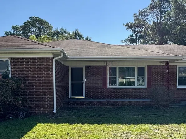 5706 McDougal Dr, Fayetteville, NC 28304