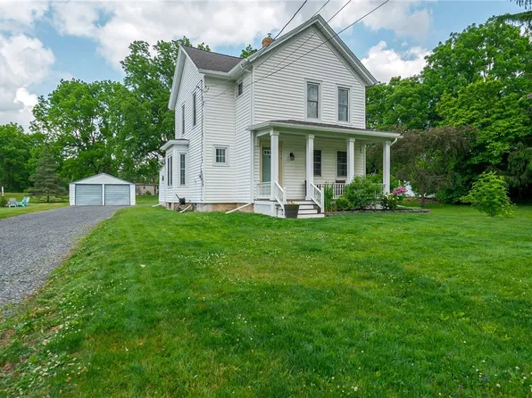 675 School St, Skaneateles Falls, NY 13153