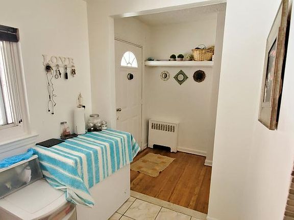 2nd image of 1125 Stratford Ave Floor 2