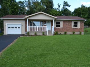 6301 Moorhaven Dr, Louisville, KY 40228