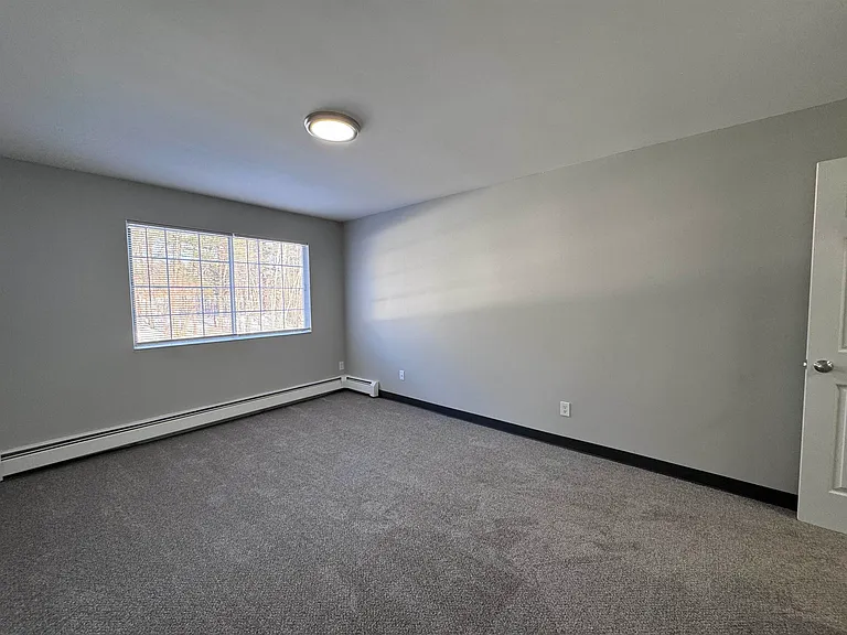 379 Huse Rd #14 — Photo 26
