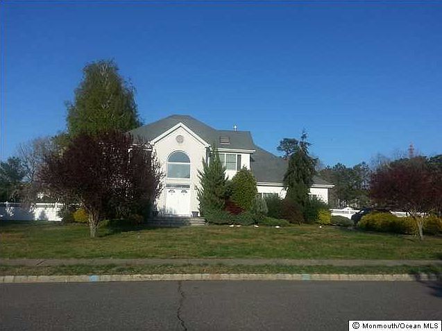 2nd image of 21 Christina Ave