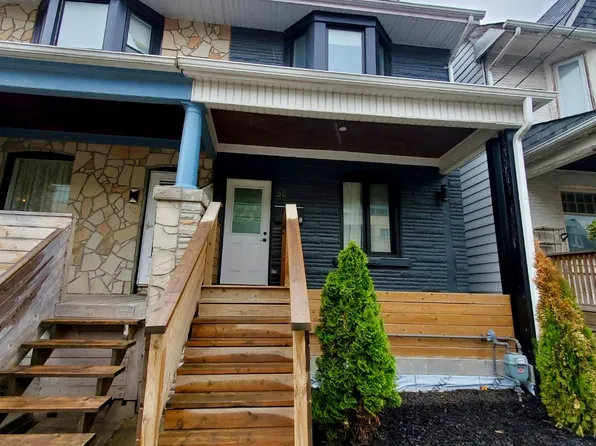 50 Pape Ave Unit 1, Toronto, ON M4M 2V6