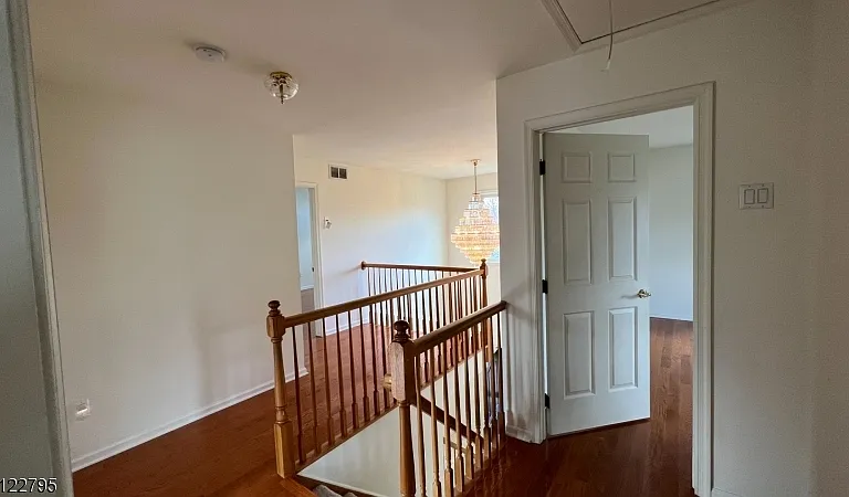 9 Collins Dr — Photo 18