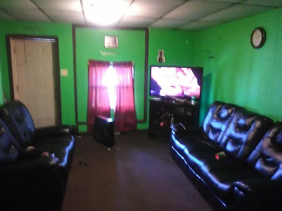 5th image of 2402 East Ave APT 04