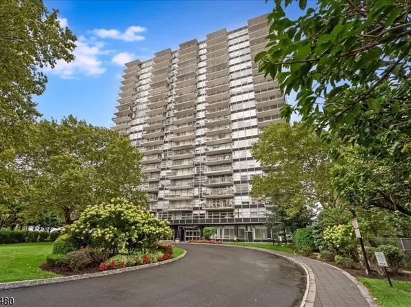 6050 Kennedy Blvd E #15G, West New York Town, NJ 07093