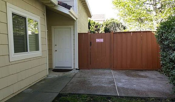 3rd image of 1226 Briarleaf Cir