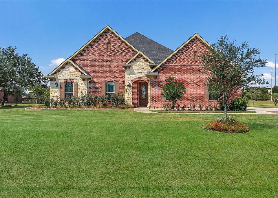 1st image of 4502 Oak Vista Dr