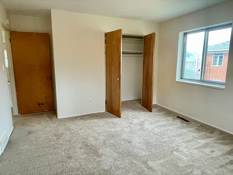 565 Treeside Dr — Photo 8