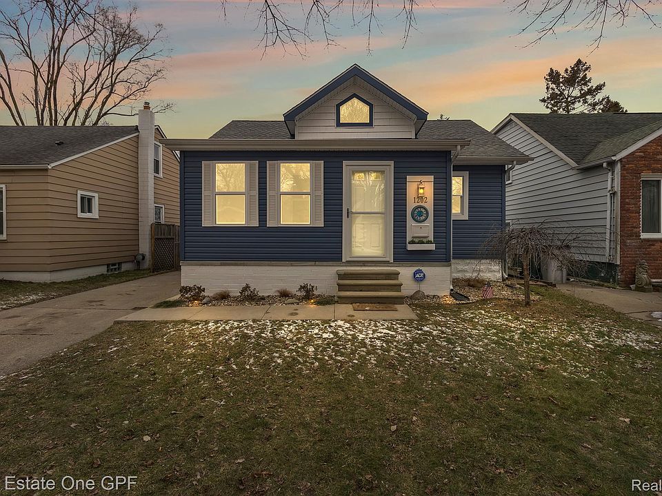 1st image of 1202 E Hayes Ave
