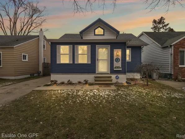 1202 E Hayes Ave, Hazel Park, MI 48030
