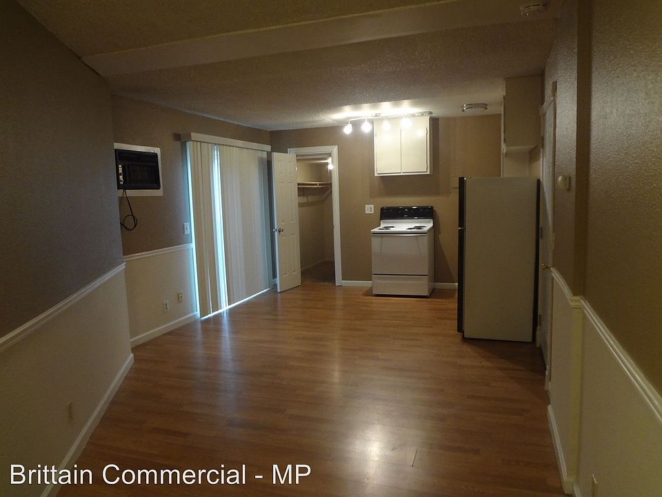 1st image of 1616 E St APT 03