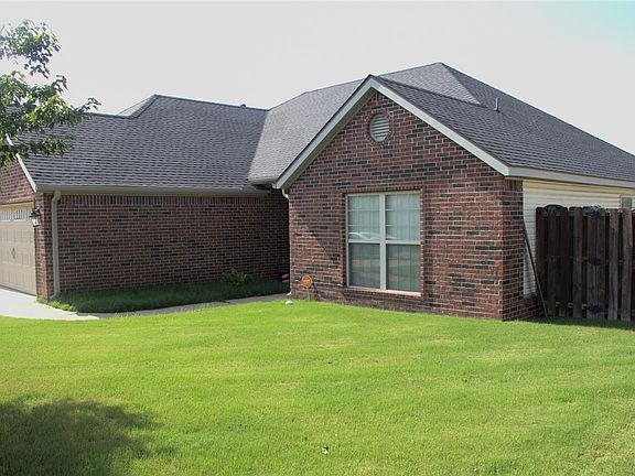 2nd image of 8414 W Westridge Dr