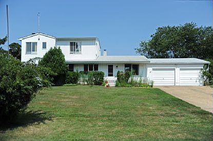 2nd image of 26 Foxboro Rd