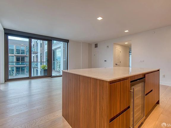 5th image of 2177 3rd St #621